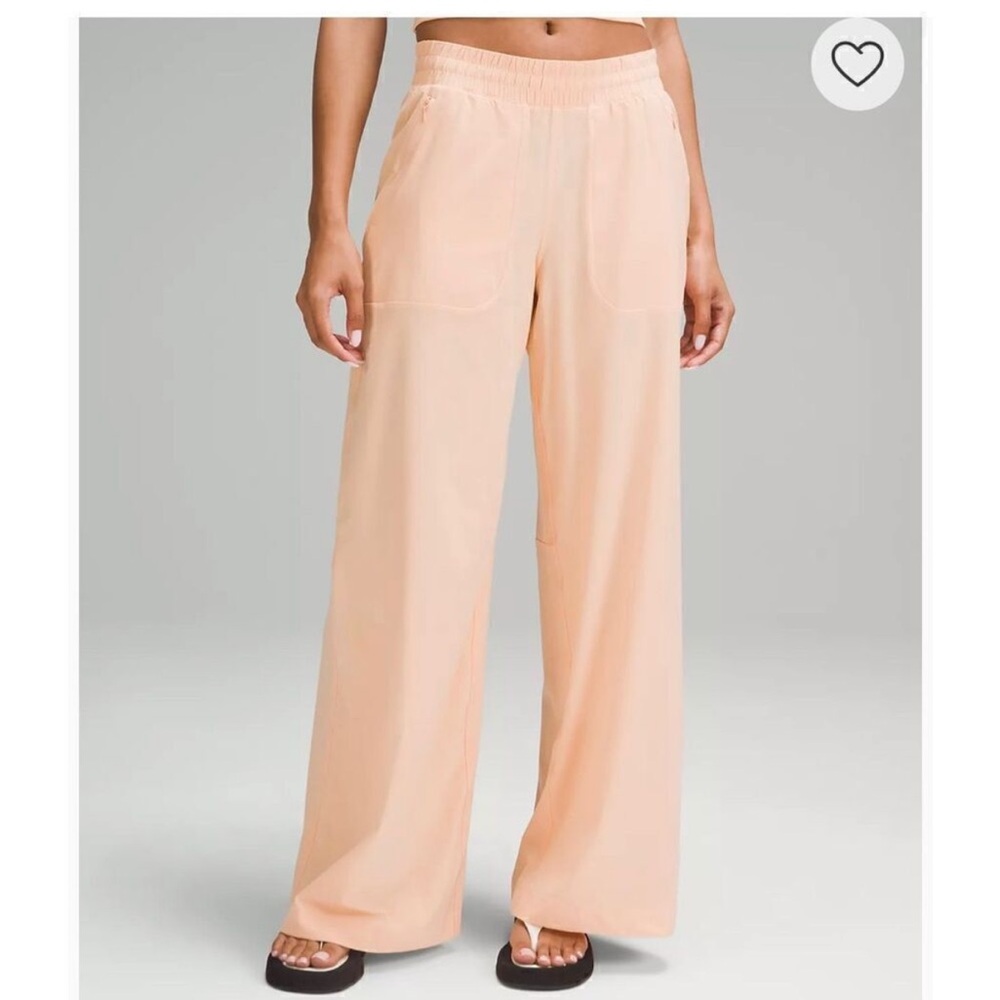 Swift Wide-Leg Mid-Rise Pants in Peach